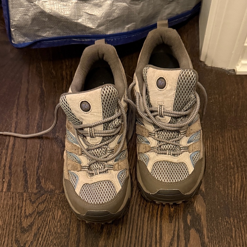 merrell hiking shoes